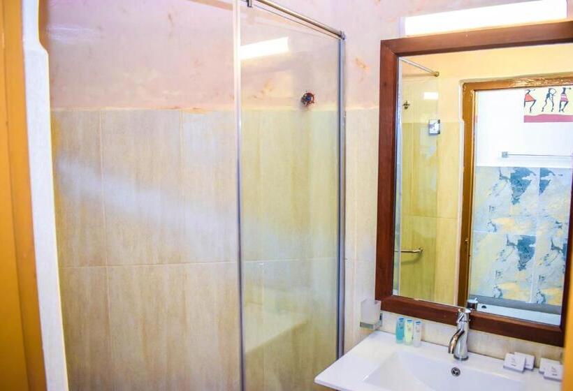 The Youth Hostel   It S A Youth Fame