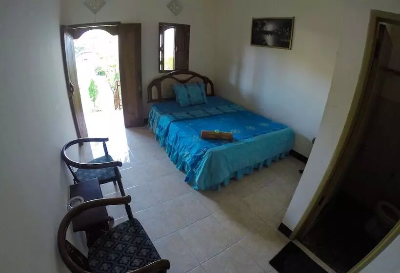 ユースホステル Warungku In Home Stay Senggigi