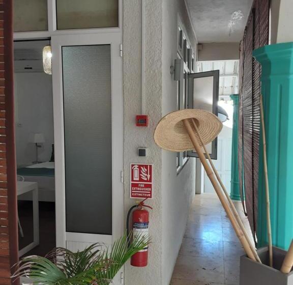 تختخواب و صبحانه Explora Prestige