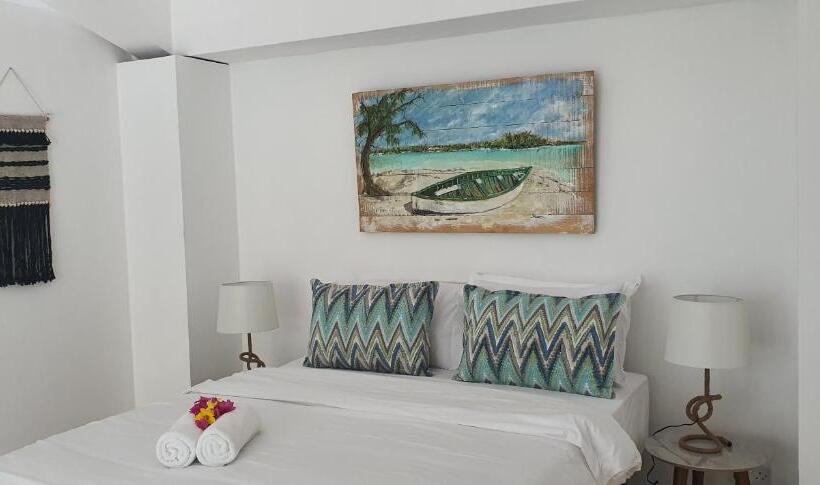 تختخواب و صبحانه Explora Prestige