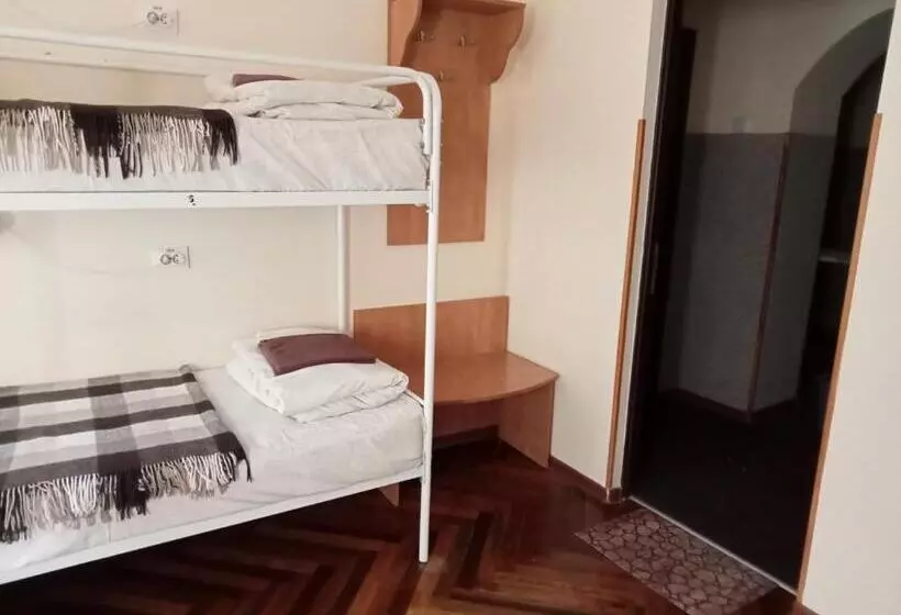Hostel Iskra