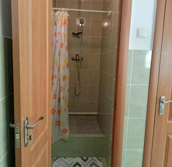 Hostel Iskra