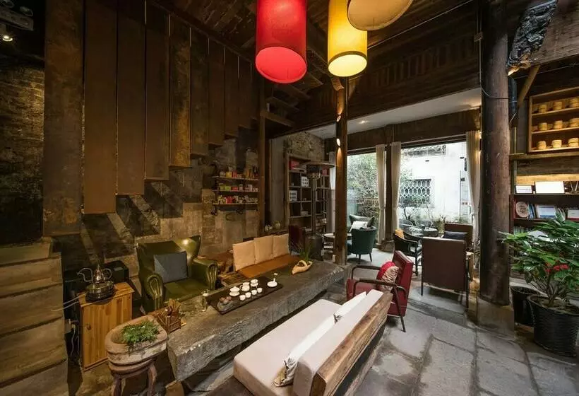 Hotelli Guzo Su The Old House Boutique
