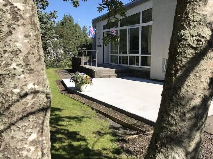 تختخواب و صبحانه Spói Guesthouse