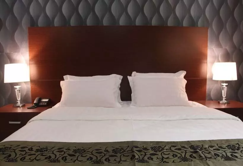 هتل Eleven's Hôtel & Spa