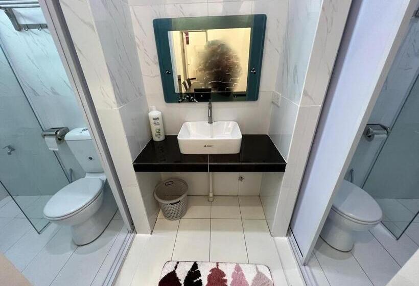 One Point Hotel @ King Centre