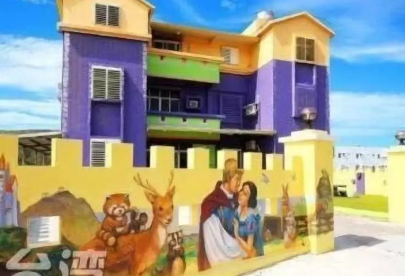 تختخواب و صبحانه Her Home Homestay