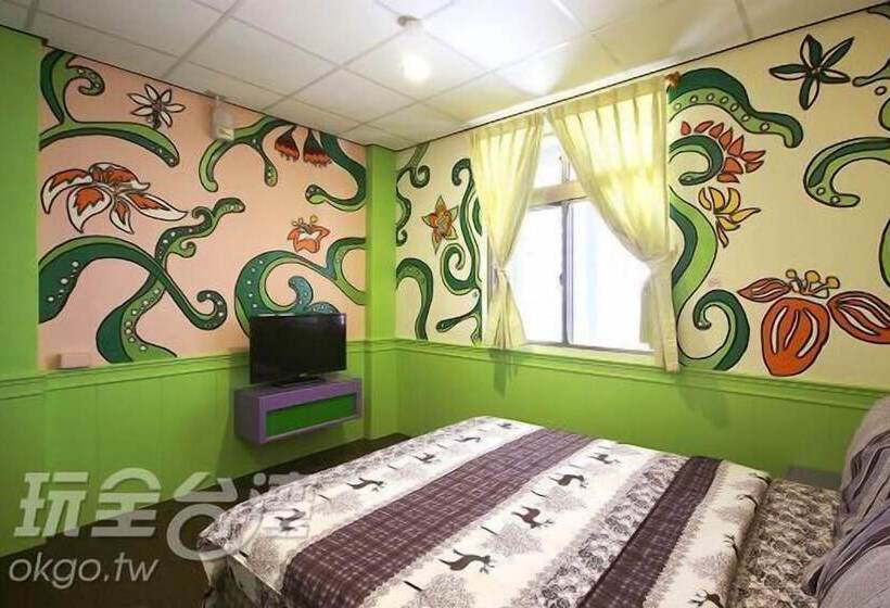 تختخواب و صبحانه Her Home Homestay