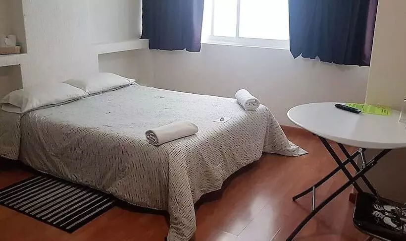 ベッドアンドブレックファースト Shakespeare Apartment