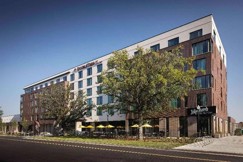 ホテル Doubletree By Hilton Greeley At Lincoln Park