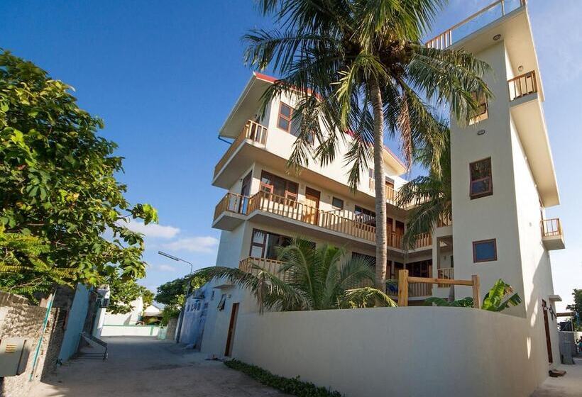 هتل Tropic Tree  Maldives