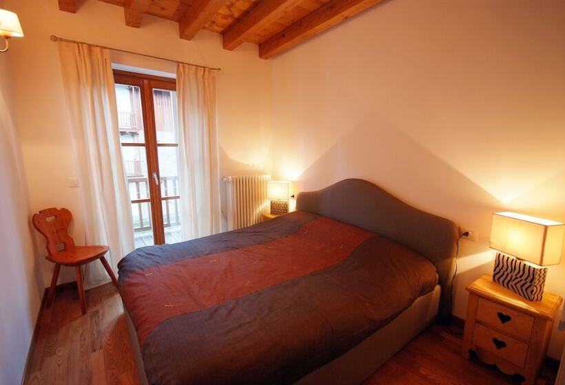 Отель Villaggio Delle Alpi