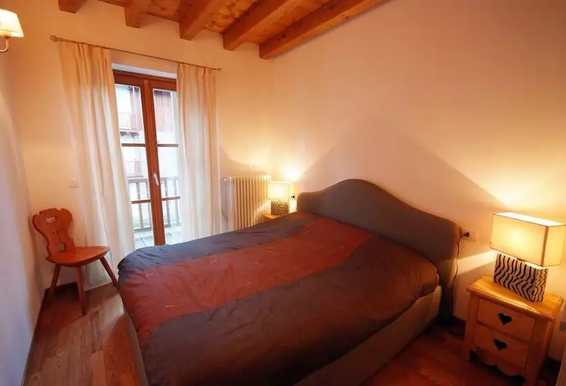 هتل Villaggio Delle Alpi