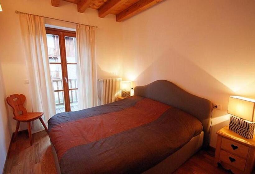 Отель Villaggio Delle Alpi