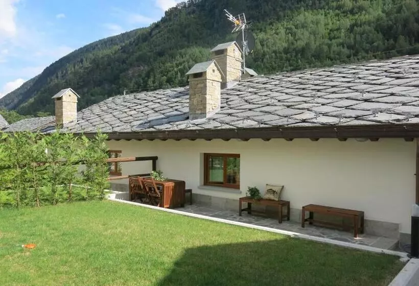 هتل Villaggio Delle Alpi