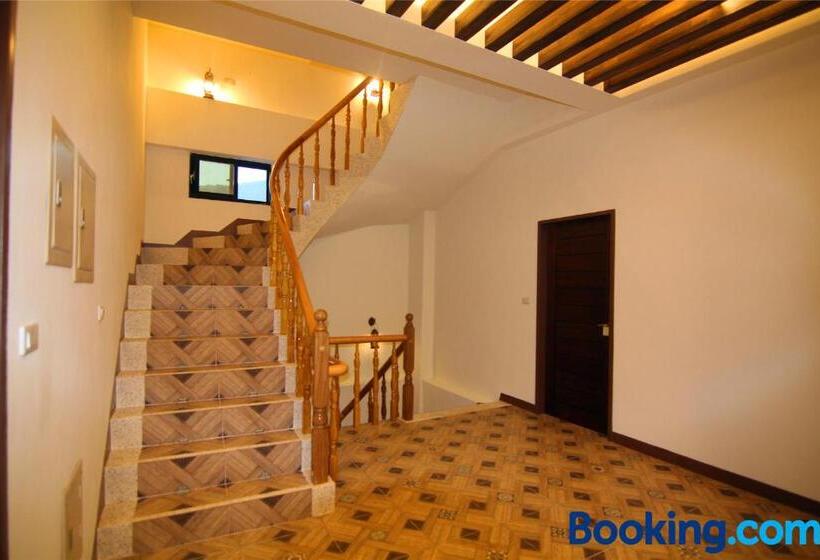 Lian Chinq Diving B&b