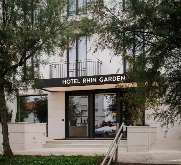 ホテル Rhin Garden