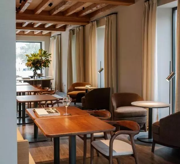 ホテル Rhin Garden