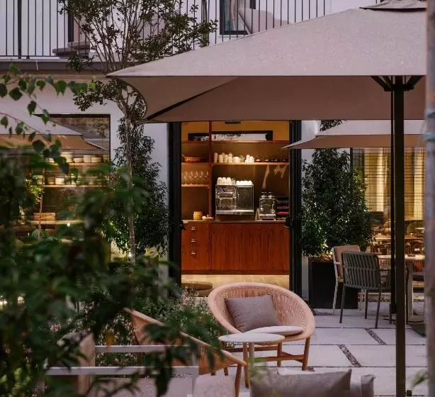 ホテル Rhin Garden