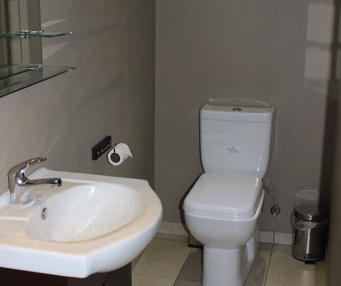 مبيت وإفطار Big Five Guest House