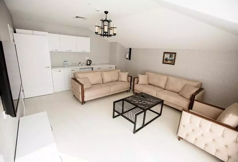 تختخواب و صبحانه Gardenya Suite