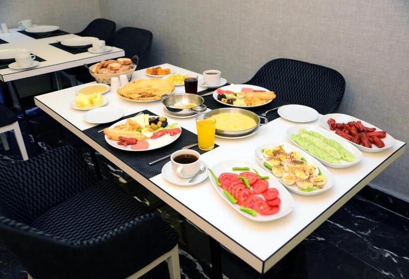 تختخواب و صبحانه Gardenya Suite