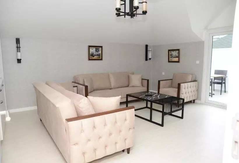 تختخواب و صبحانه Gardenya Suite