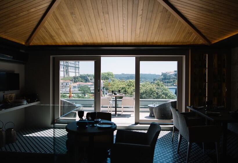 هتل Casa Do Rio Charm Suites