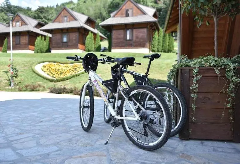 هتل Fruške Residences