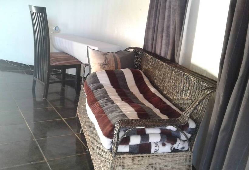 هتل Gaetsho Lodge