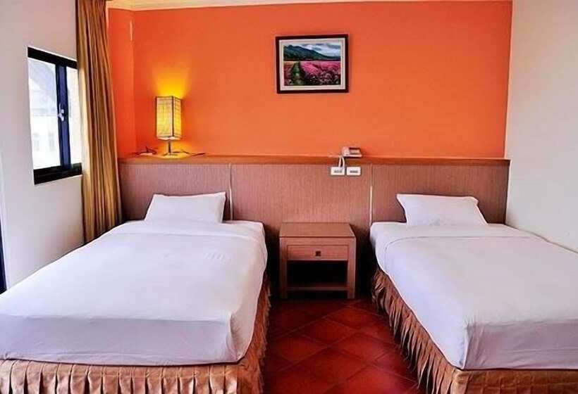 هتل Kenting Culture Resort