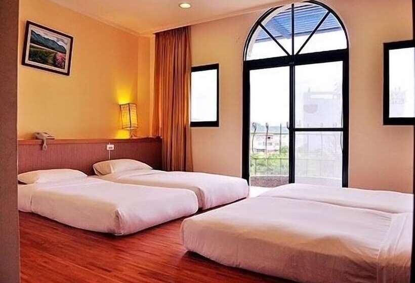 هتل Kenting Culture Resort