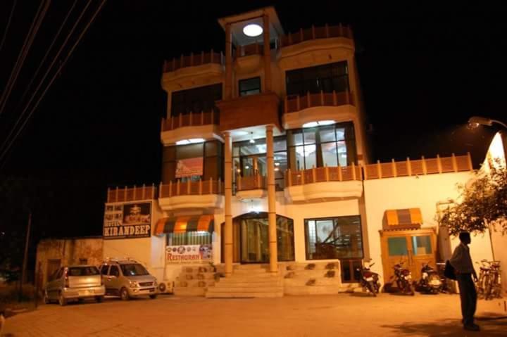 בית מלון כפרי Kirandeep, Agra