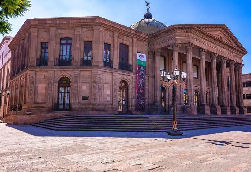 هتل NH San Luis Potosi