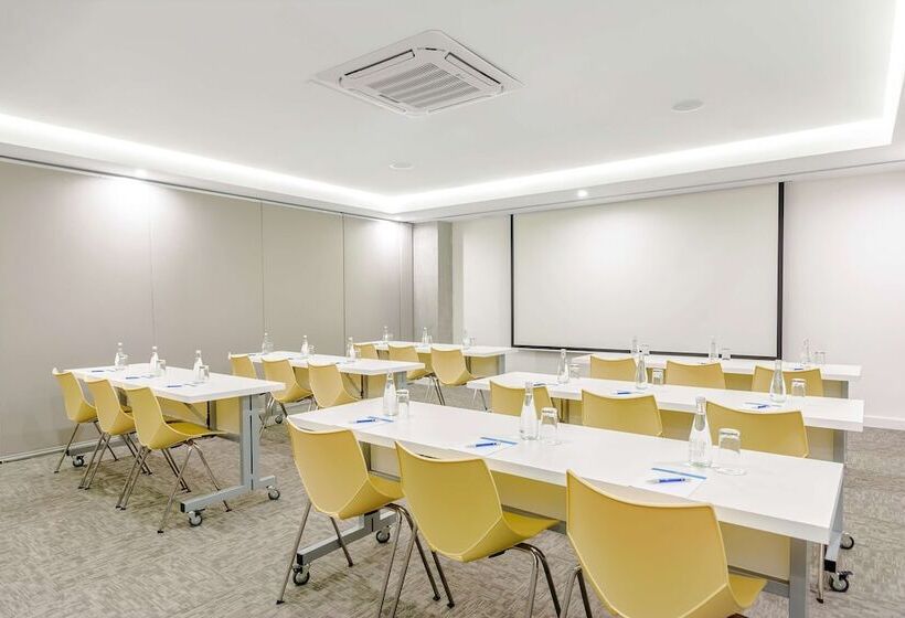 فندق NH San Luis Potosi