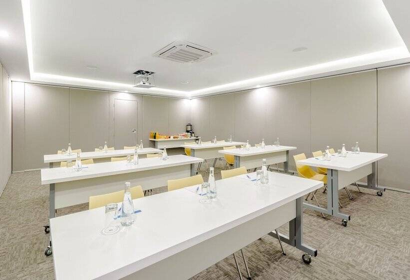 فندق NH San Luis Potosi