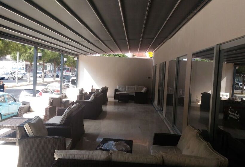 בית מלון כפרי Santur