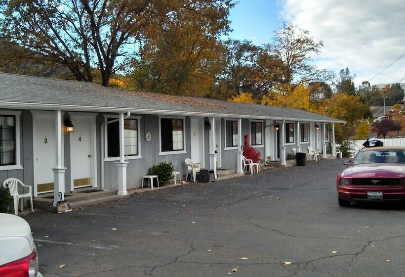 モーテル Mother Lode Lodge