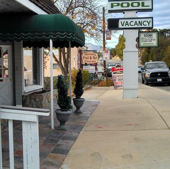 モーテル Mother Lode Lodge