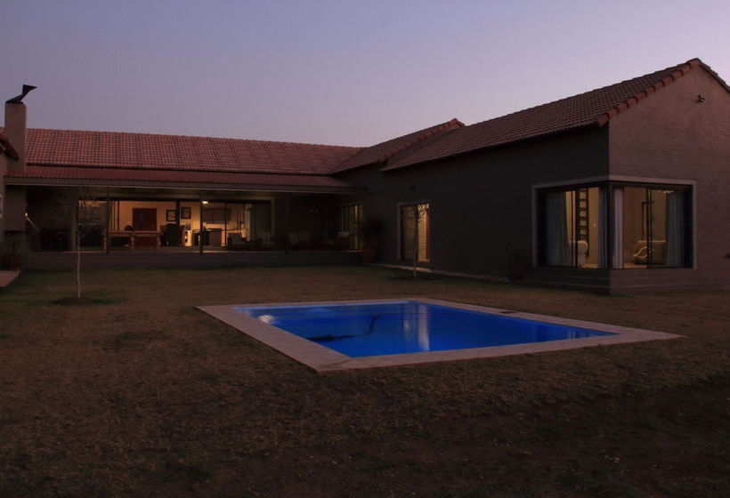 بنسيون Ibis Way Guest House