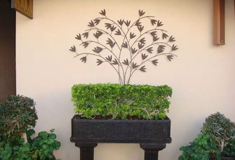 ベッドアンドブレックファースト The Lapha Guesthouse & Conference Centre