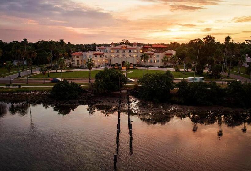 Fenway Hotel, Autograph Collection