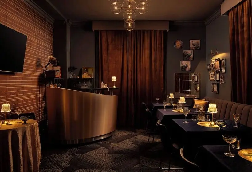 Fenway Hotel, Autograph Collection