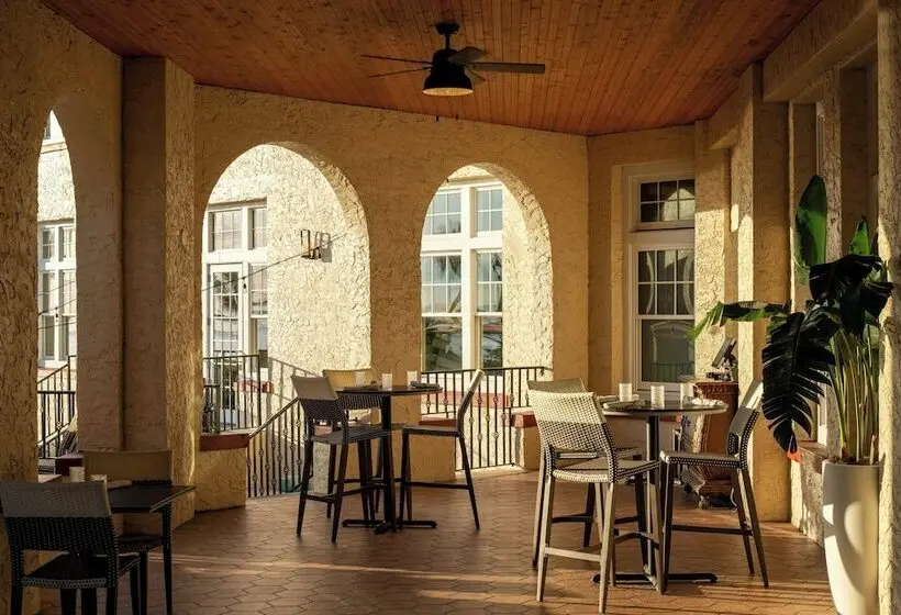 Fenway Hotel, Autograph Collection