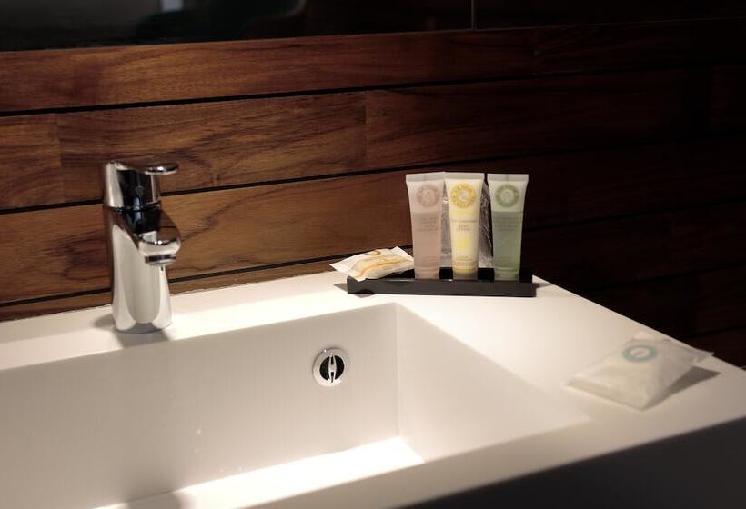 هتل Best Western Plus Comedie Saintroch