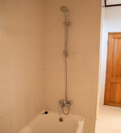 هتل Gorillas Lake Kivu