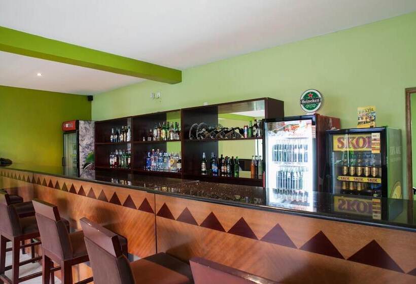 هتل Gorillas Lake Kivu