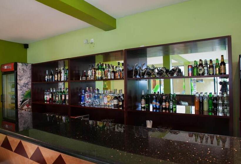 هتل Gorillas Lake Kivu