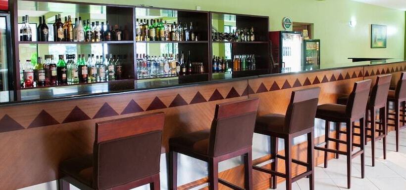 هتل Gorillas Lake Kivu