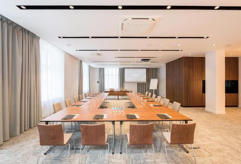 בית מלון כפרי Grand Ascot